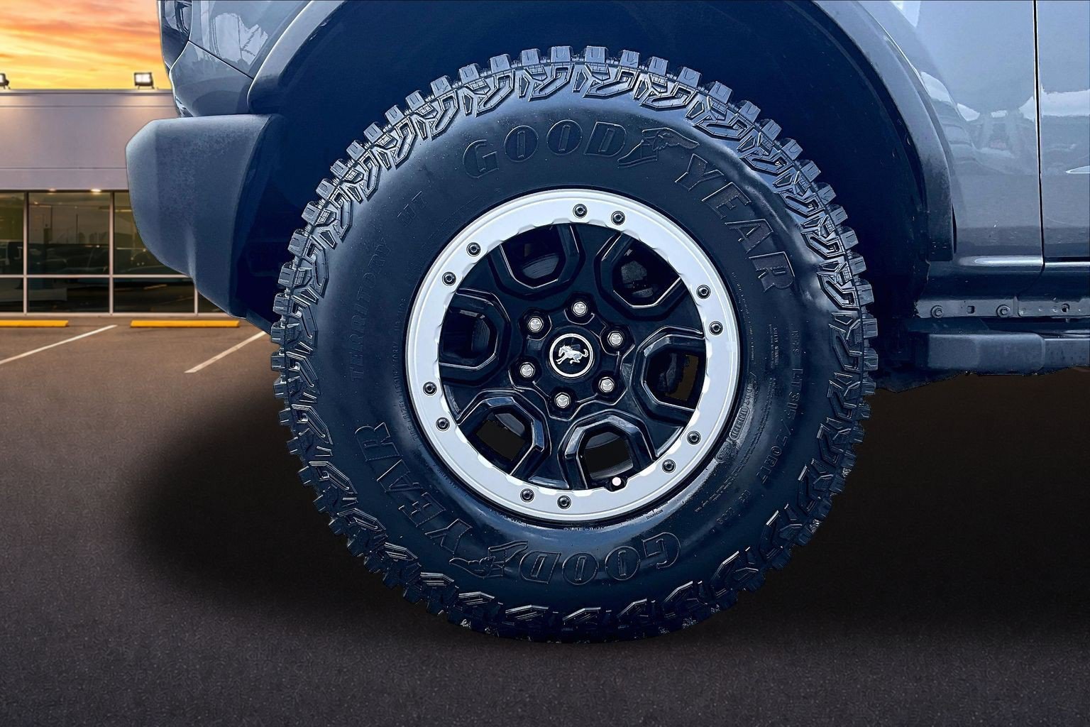 Certified 2023 Ford Bronco Outer Banks w/ Sasquatch Package AWD/4WD image 9
