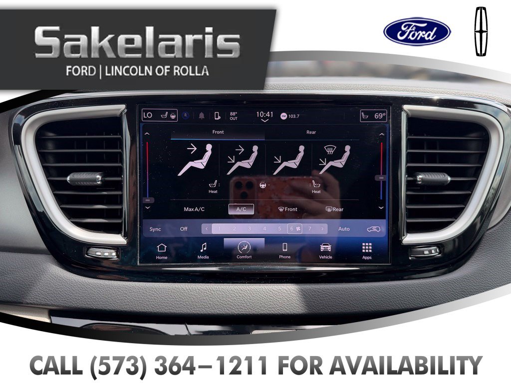 Used 2022 Chrysler Pacifica Touring-L FWD image 25