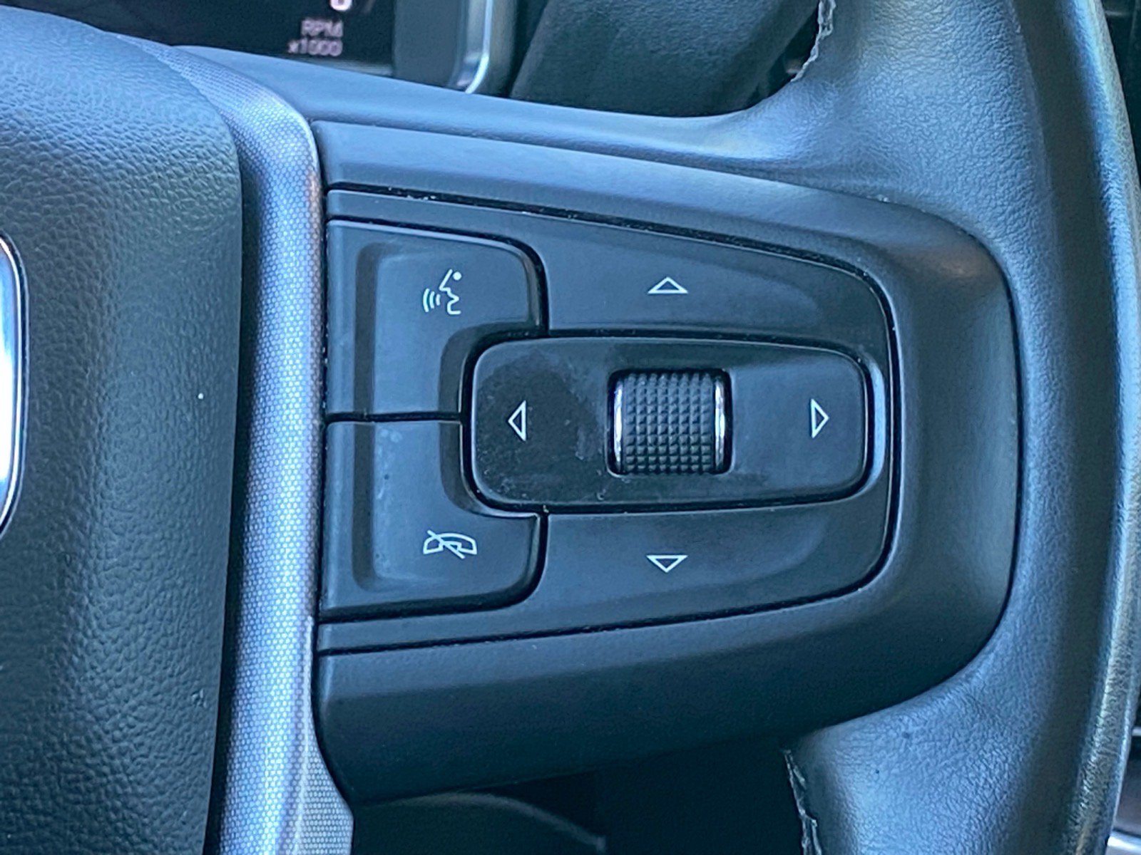 Used 2025 GMC Sierra 1500 SLT AWD/4WD image 14