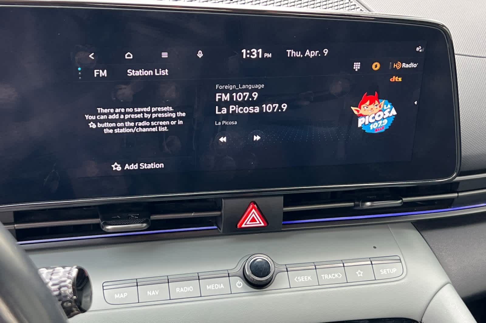 Used 2024 Hyundai Elantra Limited image 18