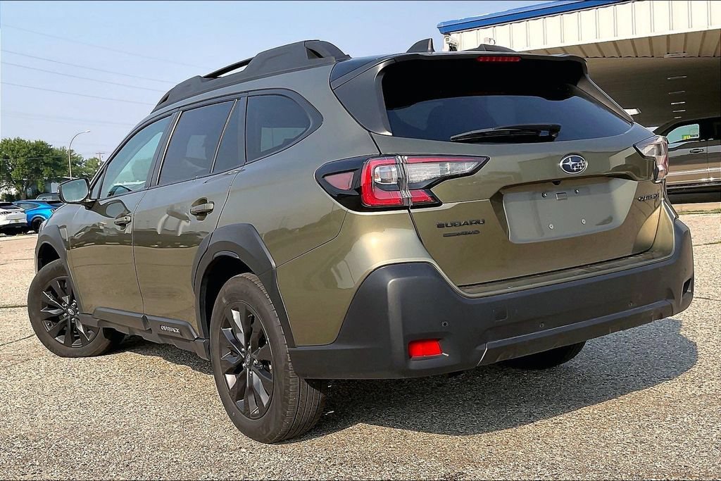 Used 2025 Subaru Outback Onyx Edition AWD/4WD image 3