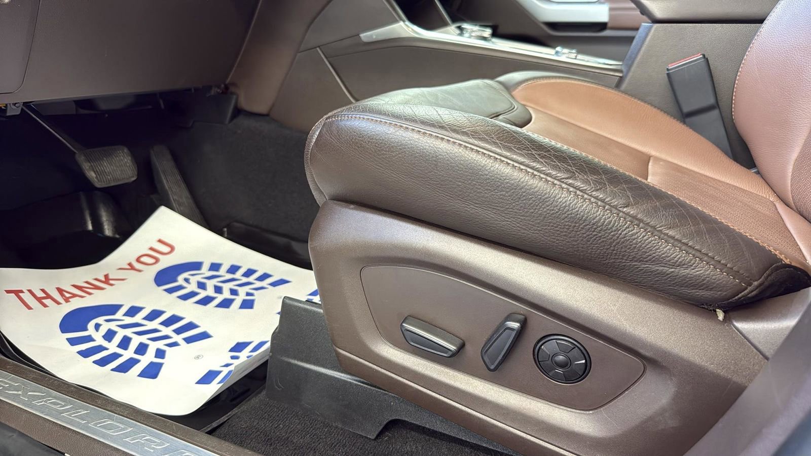 Certified 2022 Ford Explorer King Ranch w/ Premium Technology Package image 11