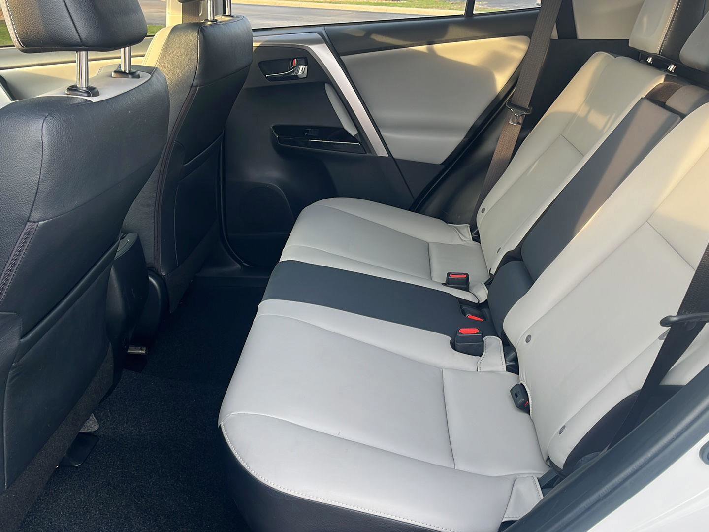 Used 2018 Toyota RAV4 Limited w/ All Weather Liner Package image 16