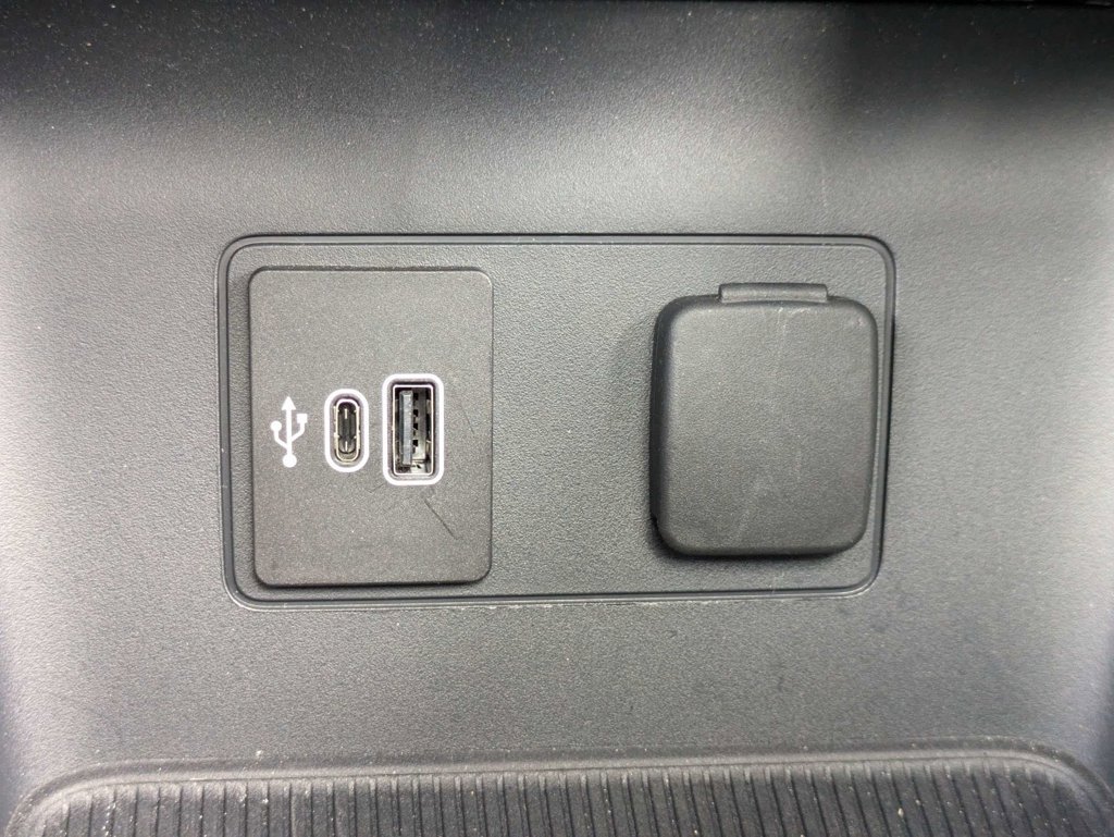 Certified 2026 Ford Explorer Platinum RWD image 26