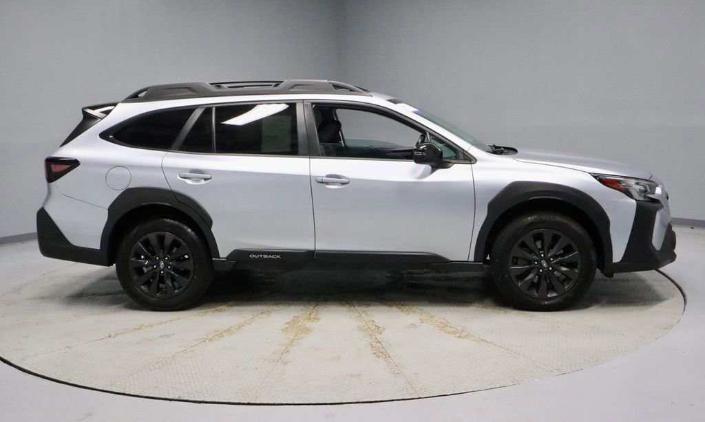 Used 2025 Subaru Outback Onyx Edition AWD/4WD image 6