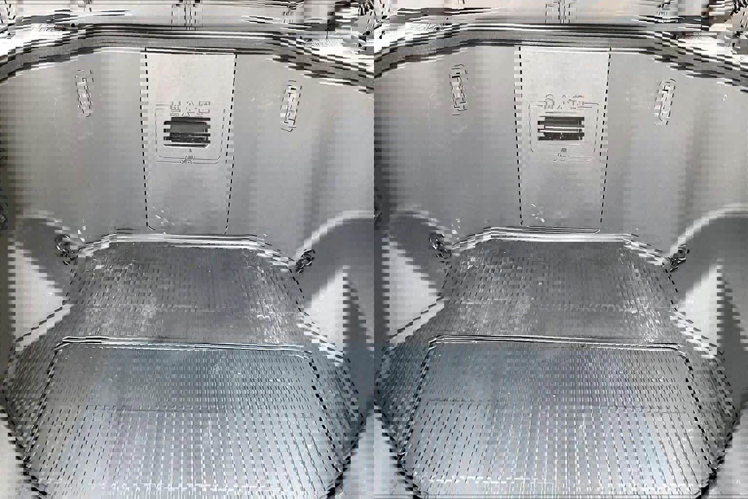 Certified 2025 Ford F150 Lightning Flash image 32