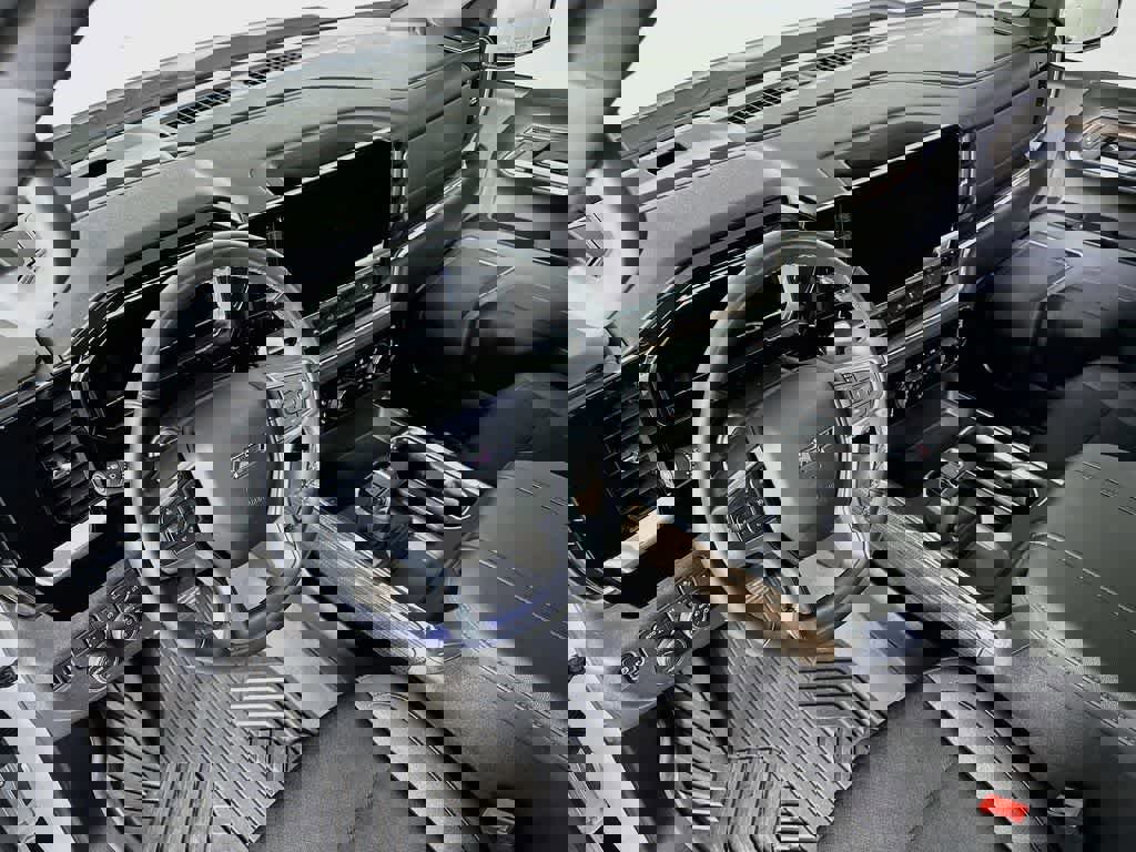 Used 2024 Chevrolet Silverado 1500 RST w/ Z71 Off-Road Package image 9