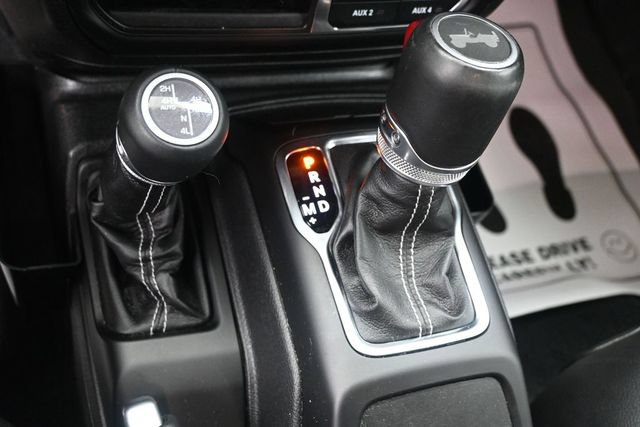 Used 2023 Jeep Wrangler Unlimited Sahara w/ Cold Weather Group AWD/4WD image 12