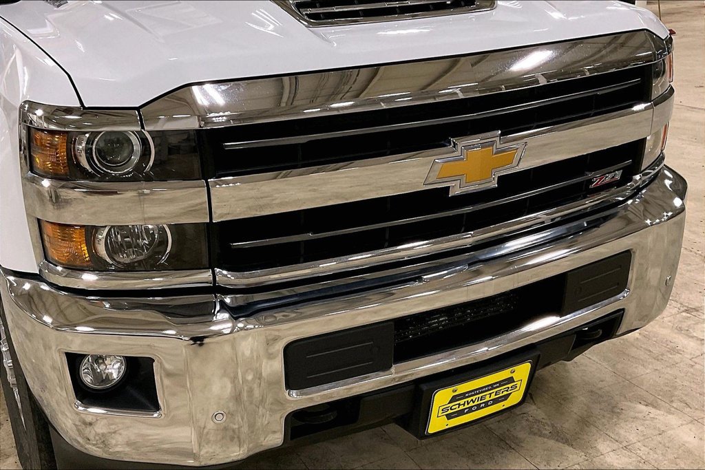 Used 2019 Chevrolet Silverado 3500 LTZ w/ Duramax Plus Package AWD/4WD image 28