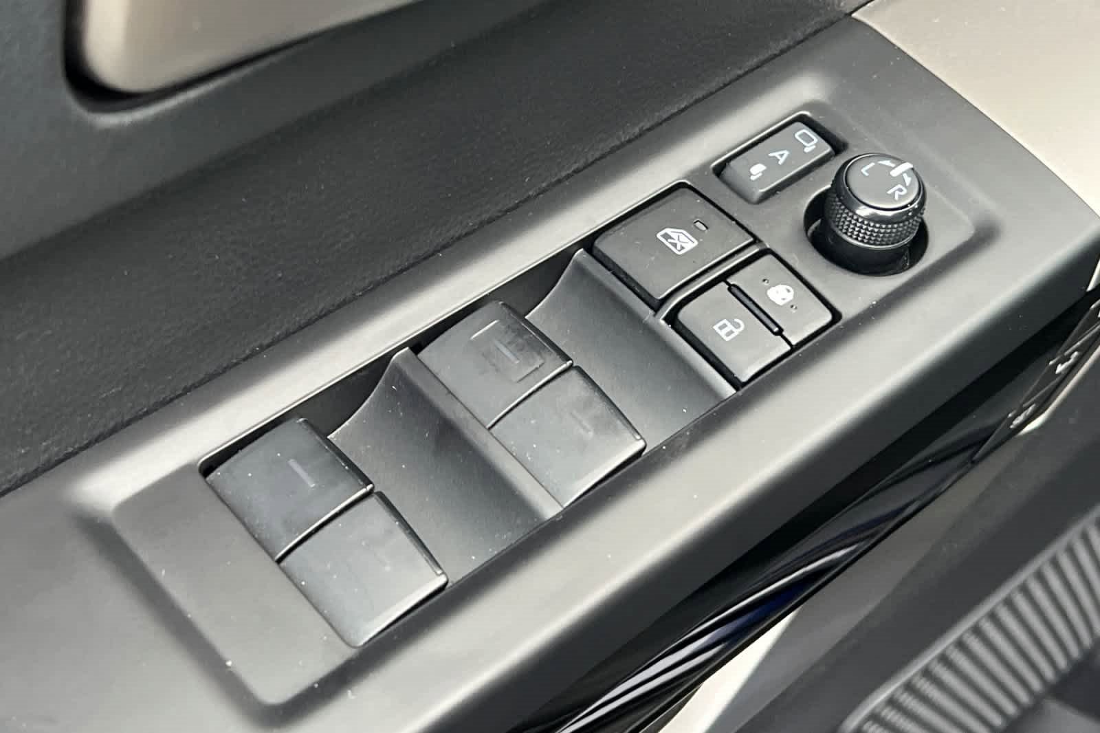 Used 2023 Toyota Tundra Limited image 13