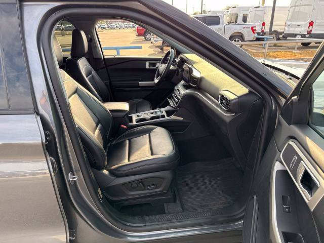 Certified 2023 Ford Explorer XLT w/ Equipment Group 202A AWD/4WD image 15