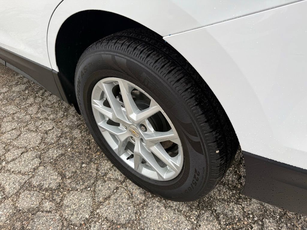 Used 2023 Chevrolet Equinox LT image 12