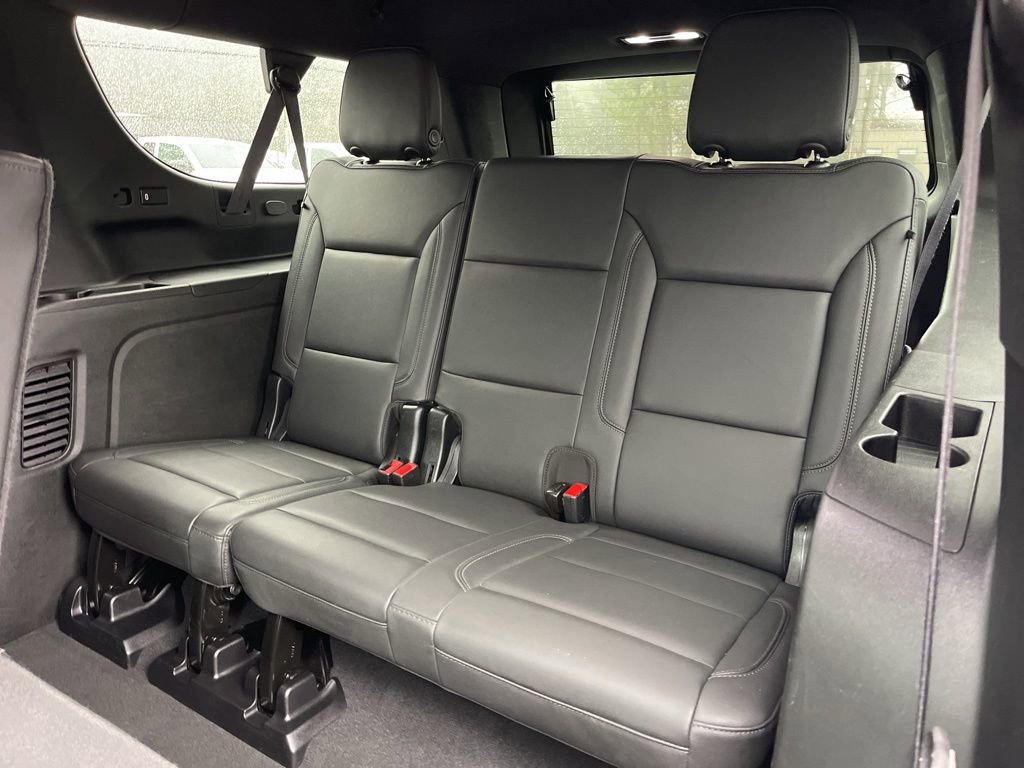 Used 2024 Chevrolet Suburban LT image 22