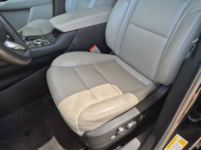 Used 2023 Cadillac XT4 Premium Luxury FWD image 16