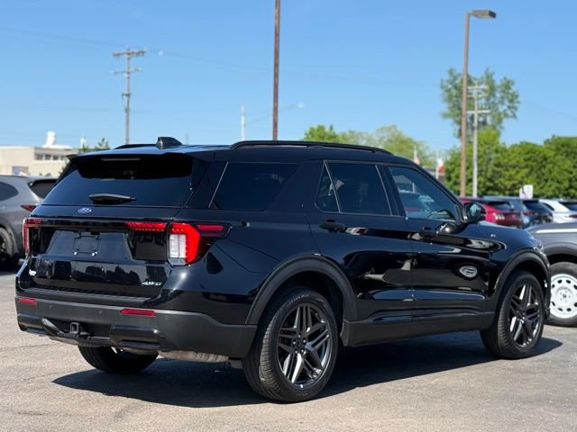 Certified 2025 Ford Explorer ST-Line w/ ST-Line Street Pack AWD/4WD image 42