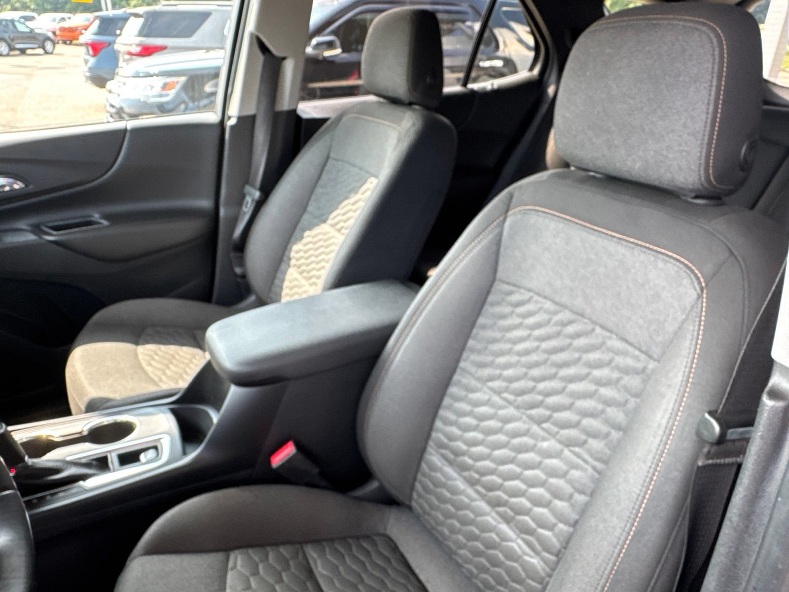 Used 2018 Chevrolet Equinox LT AWD/4WD image 18