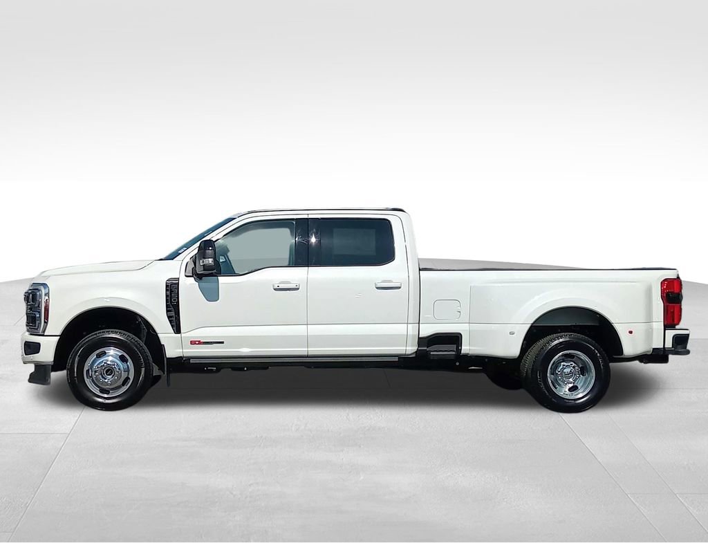 Certified 2025 Ford F350 Platinum AWD/4WD image 9
