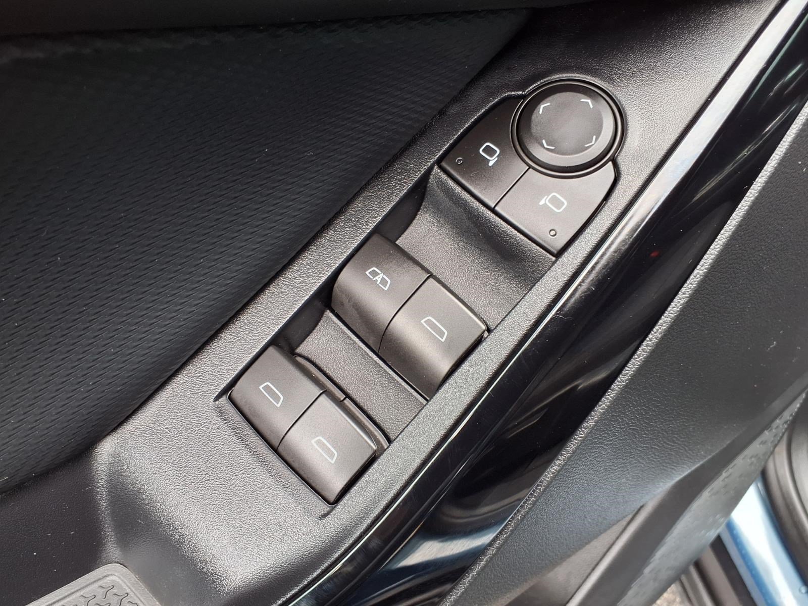 Used 2026 Chevrolet Equinox LT FWD image 17