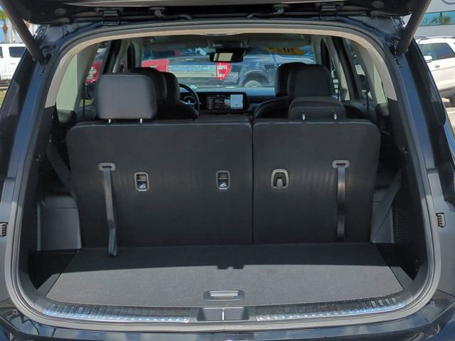 Used 2024 Kia Telluride SX w/ Towing Package image 13