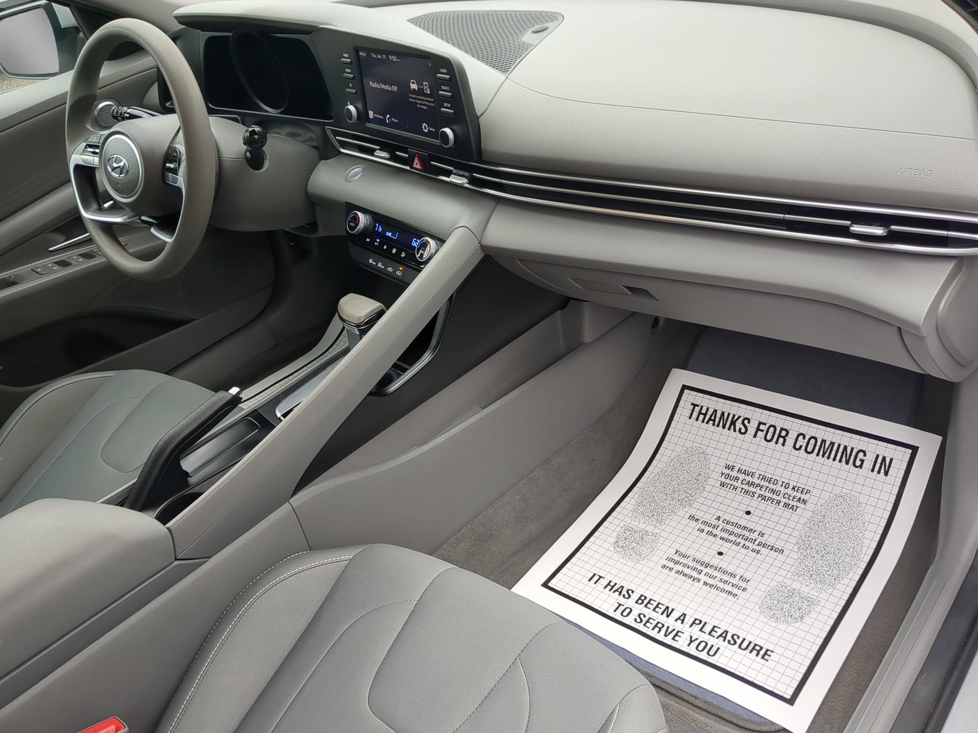 Used 2023 Hyundai Elantra SEL w/ Cargo Package image 39