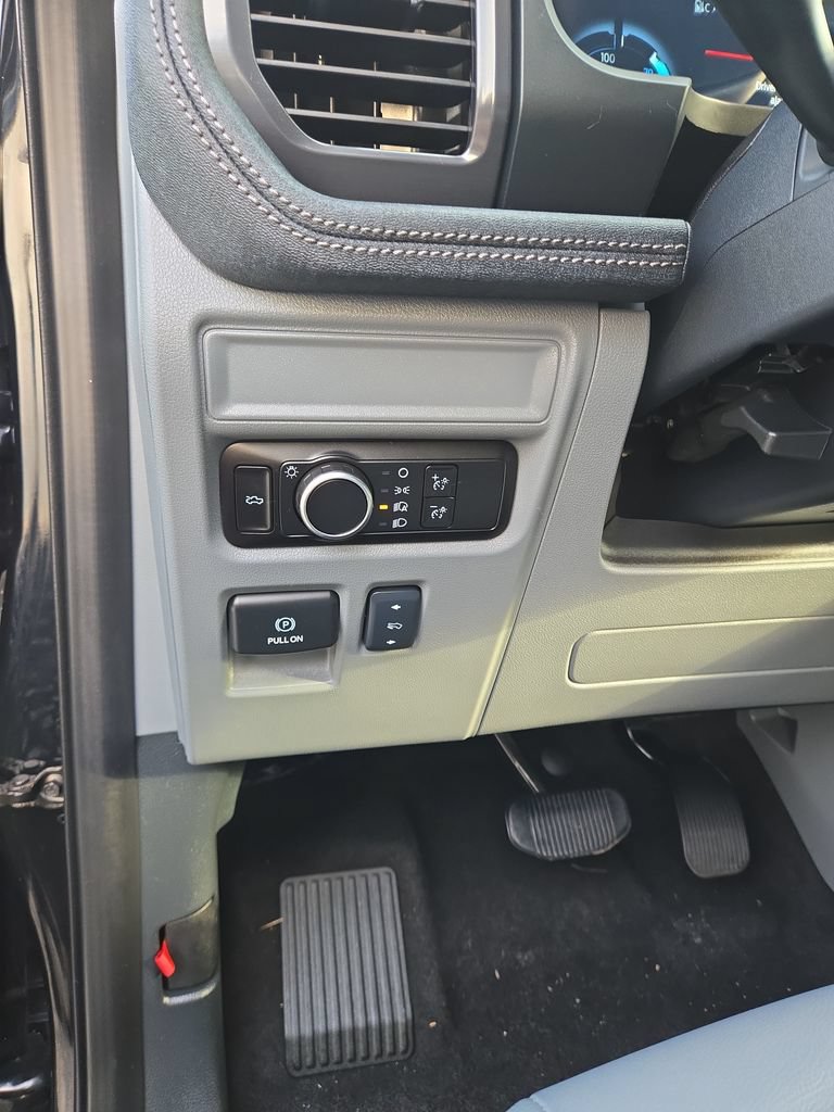 Certified 2025 Ford F150 Lightning Flash AWD/4WD image 18