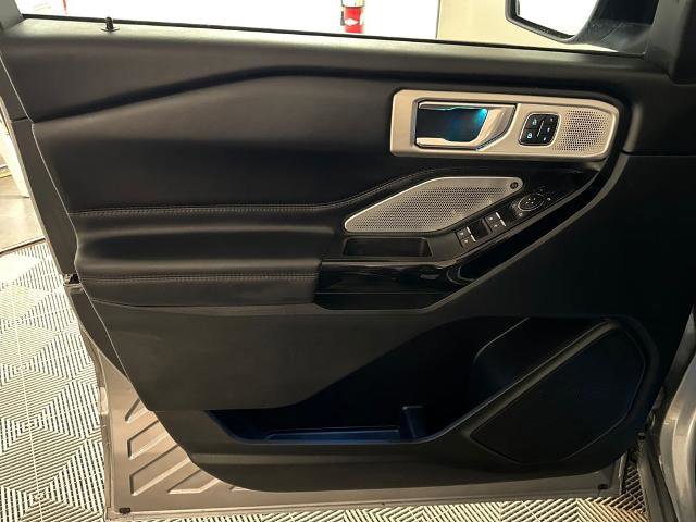 Certified 2022 Ford Explorer Platinum w/ Equipment Group 601A image 15