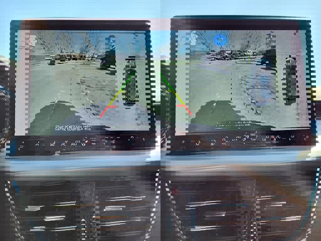 Certified 2023 Ford Escape Platinum w/ Class II Trailer Tow Package image 21