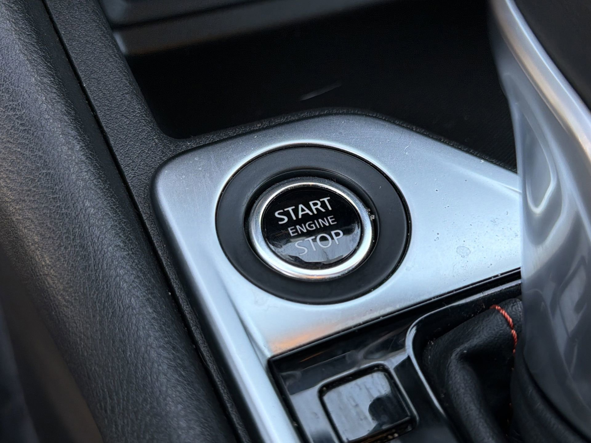Used 2025 Nissan Sentra SR FWD image 10