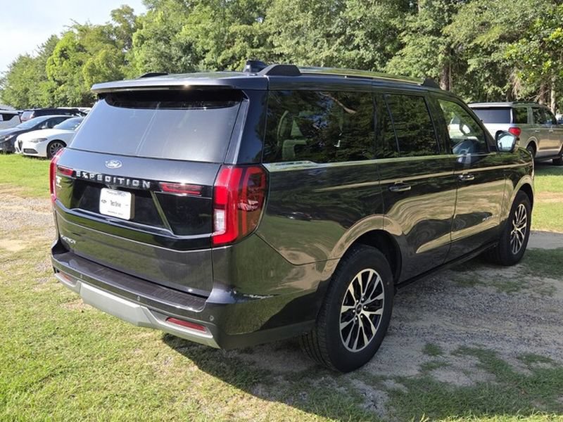 Certified 2025 Ford Expedition Platinum AWD/4WD image 13