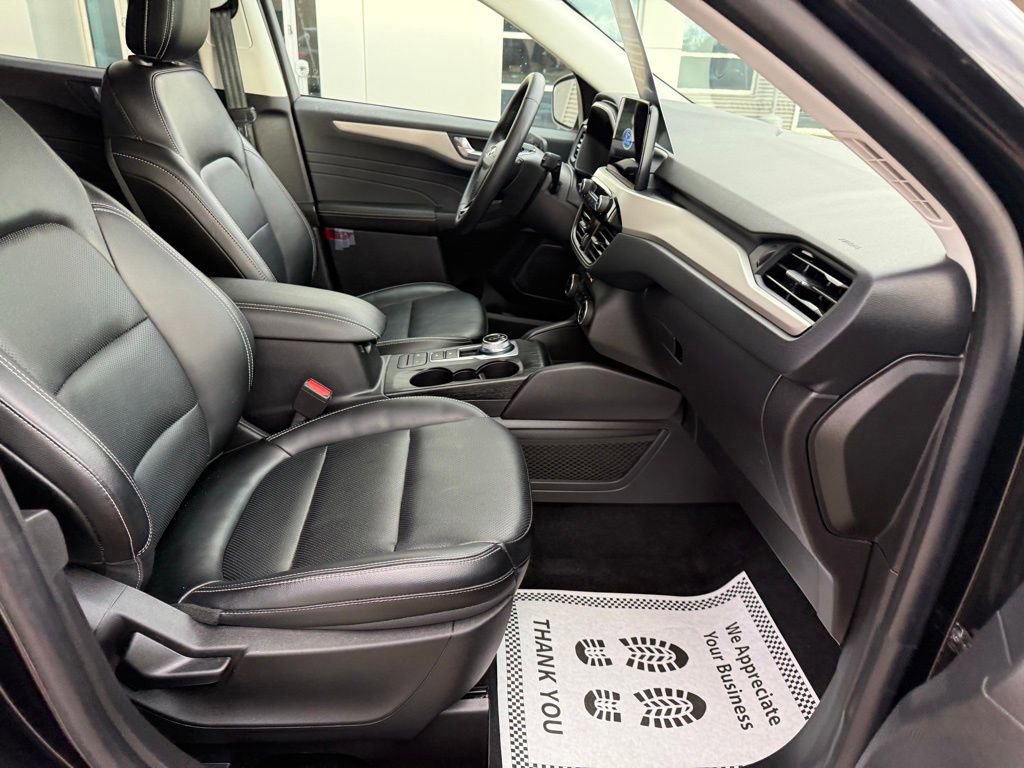 Certified 2022 Ford Escape SEL image 12