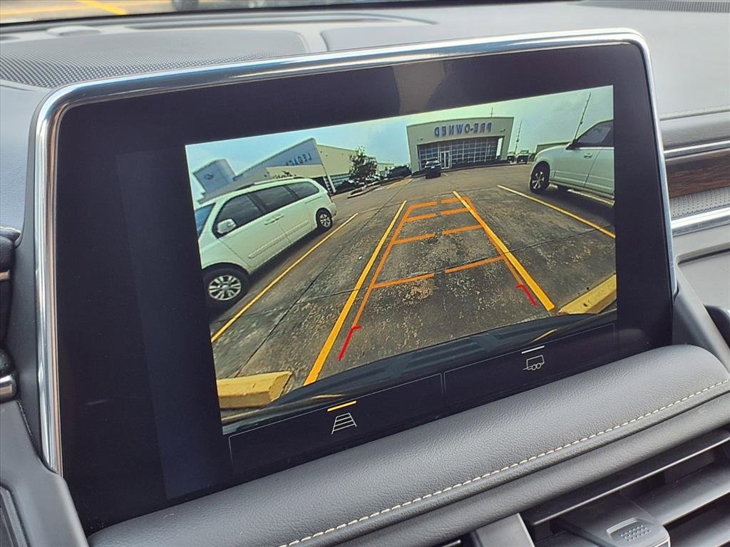 Used 2024 Chevrolet Suburban Premier image 24