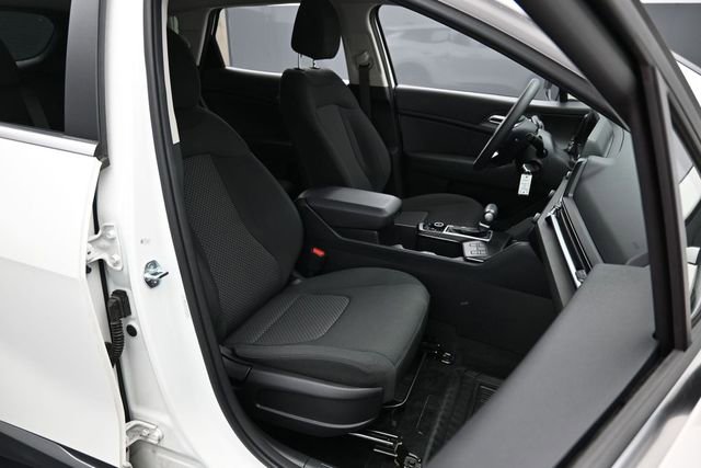 Used 2024 Kia Sportage LX FWD image 27