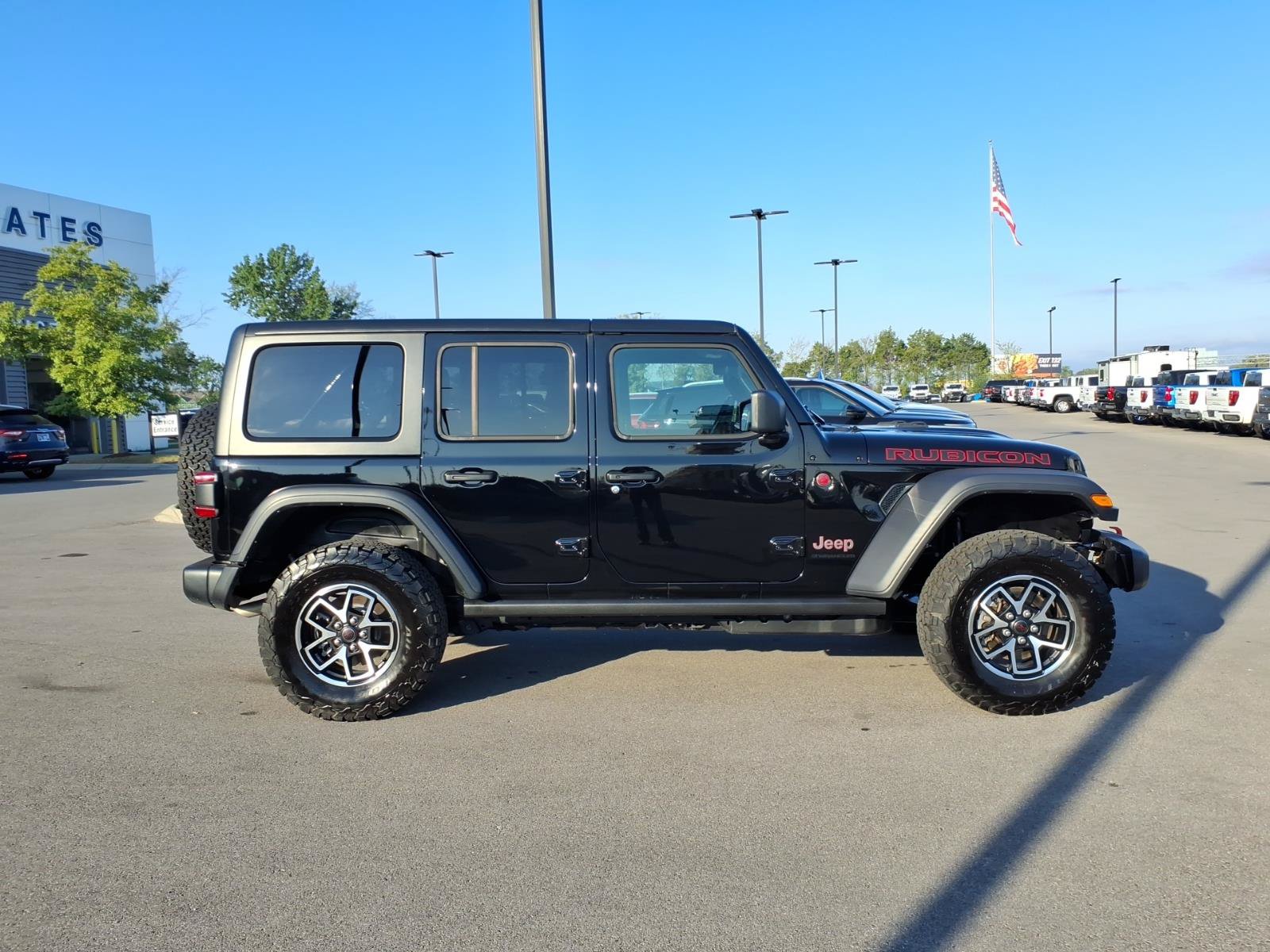 Used 2026 Jeep Wrangler Unlimited Rubicon AWD/4WD image 2