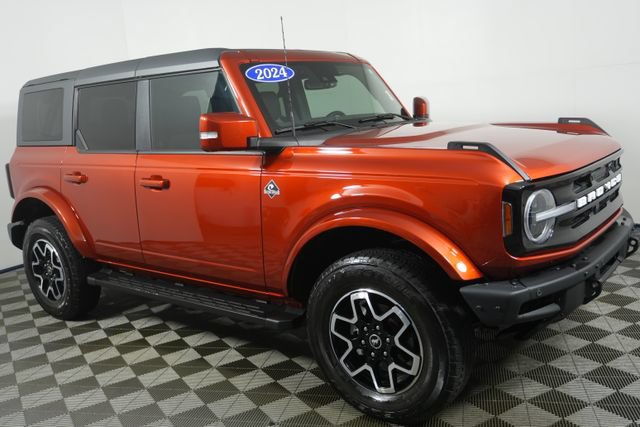 Certified 2024 Ford Bronco Outer Banks AWD/4WD image 2