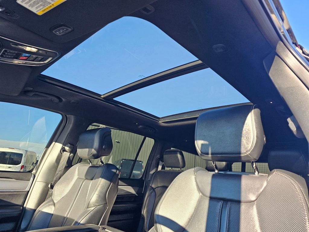 Used 2024 Jeep Wagoneer Series II image 28