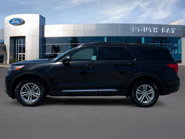 Certified 2023 Ford Explorer XLT RWD image 2