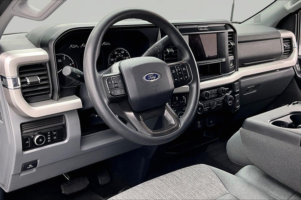 Certified 2025 Ford F350 XLT w/ 360-Degree Camera Package AWD/4WD image 14