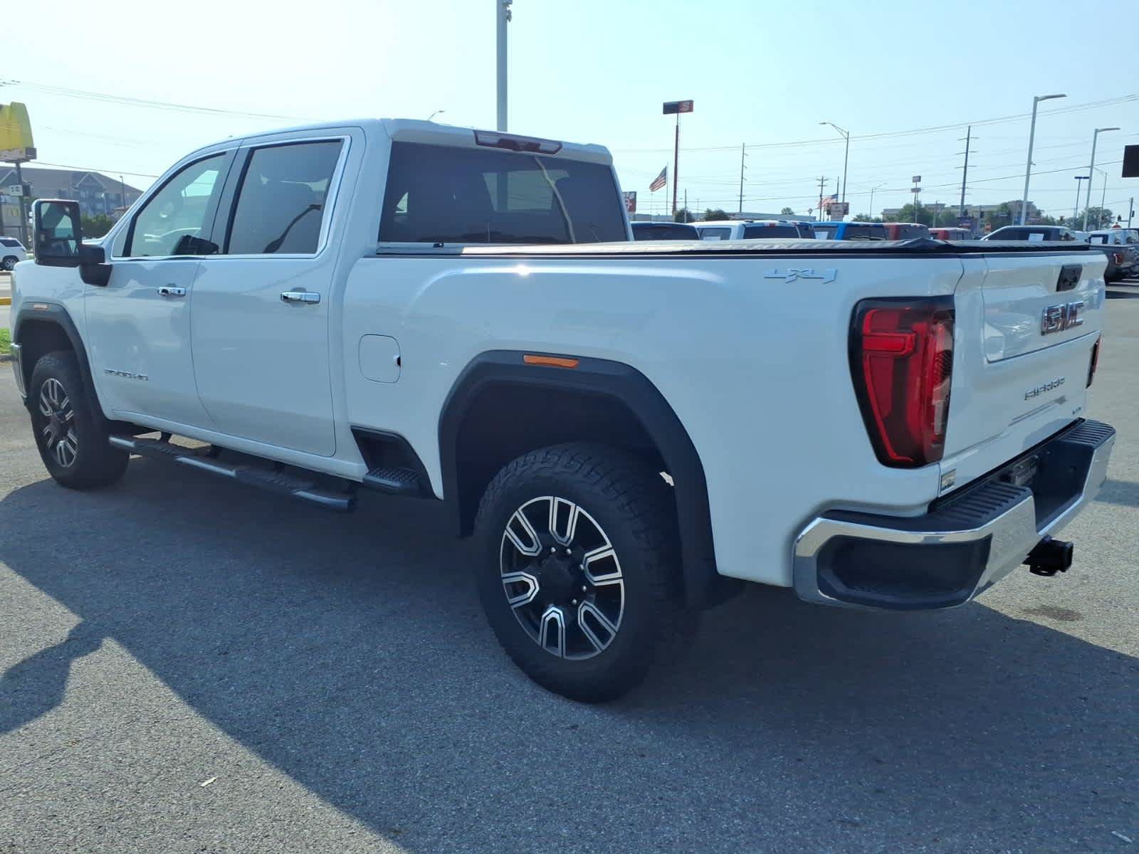 Used 2021 GMC Sierra 2500 SLT w/ Gooseneck/5TH Wheel Package AWD/4WD image 3