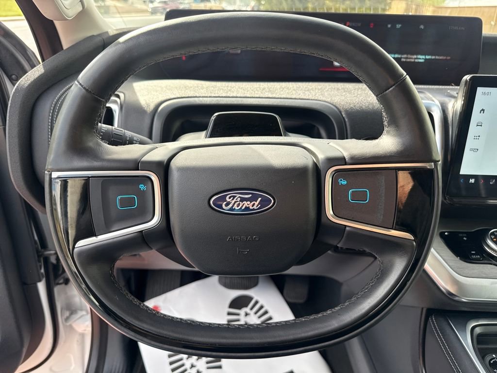 Certified 2025 Ford Expedition Platinum AWD/4WD image 15