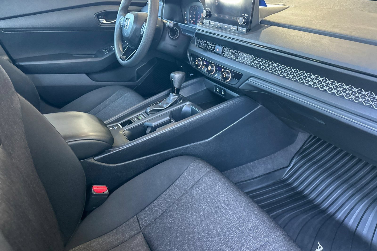 Used 2023 Honda Accord LX image 14