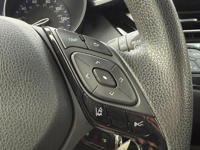 Used 2019 Toyota C-HR LE image 14