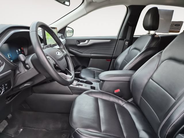 Certified 2024 Ford Escape Platinum AWD/4WD image 11