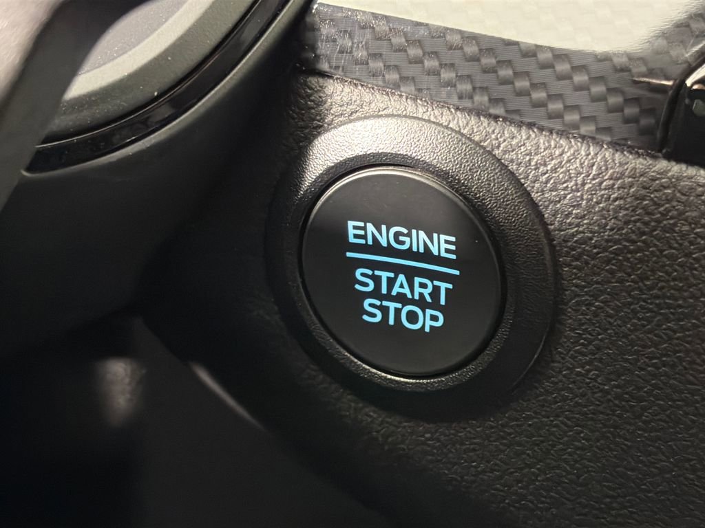 Certified 2025 Ford Escape ST-Line Select AWD/4WD image 23