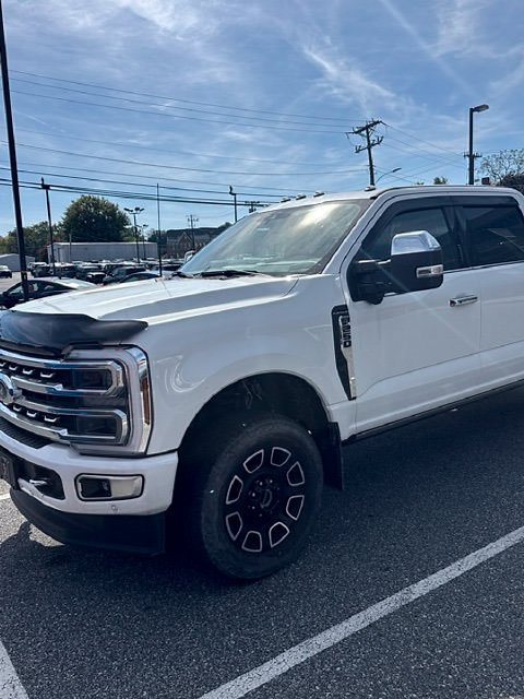 Certified 2024 Ford F250 Platinum w/ FX4 Off-Road Package AWD/4WD image 16