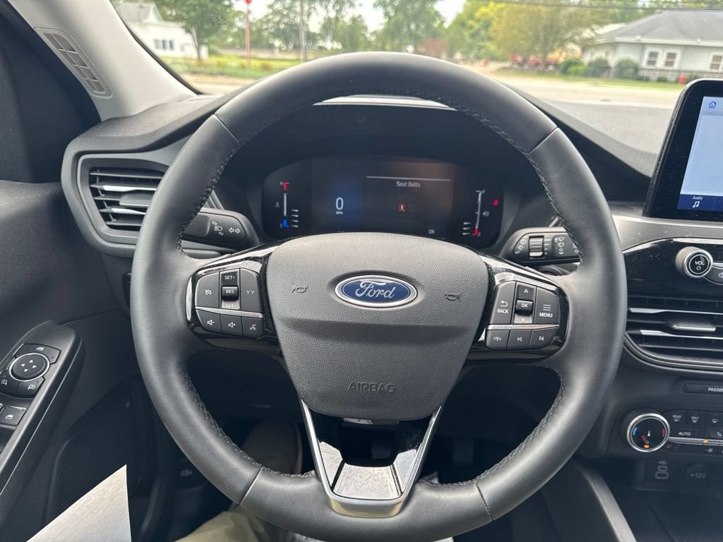 Certified 2024 Ford Escape Active AWD/4WD image 16
