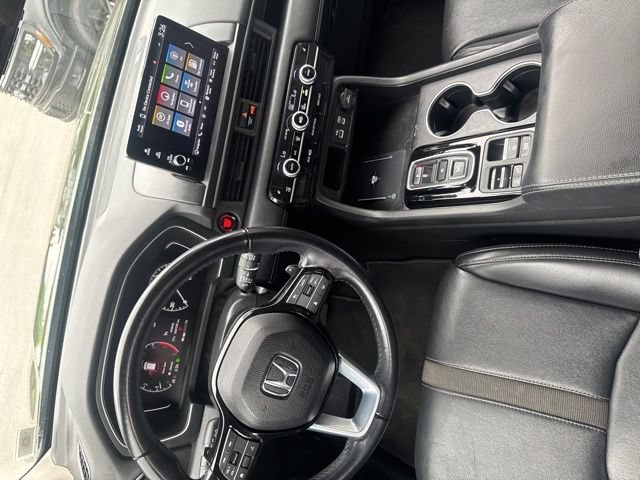 Used 2023 Honda Pilot Touring image 32