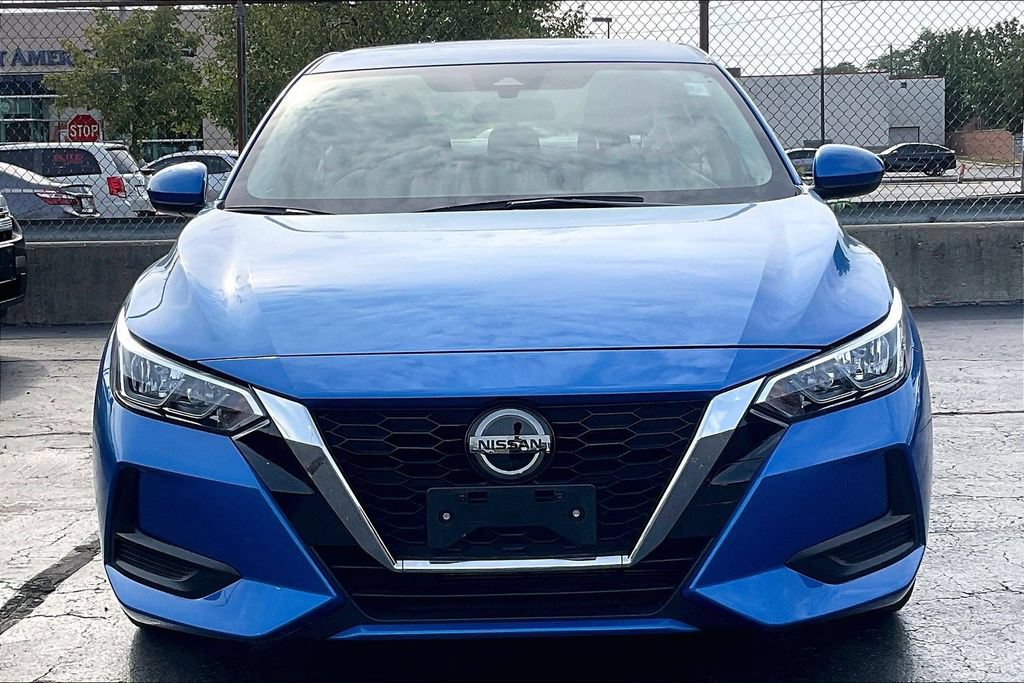Used 2023 Nissan Sentra SV FWD image 2