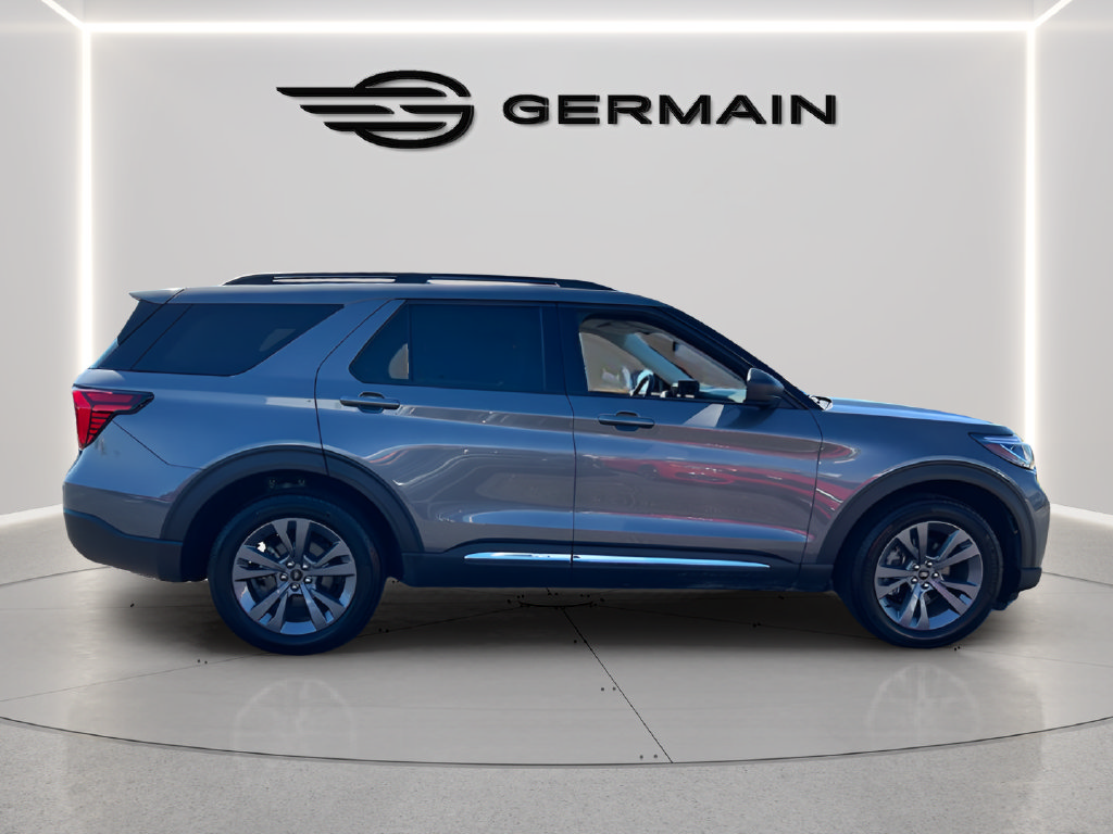 Certified 2025 Ford Explorer Active w/ Active Comfort Package AWD/4WD image 9