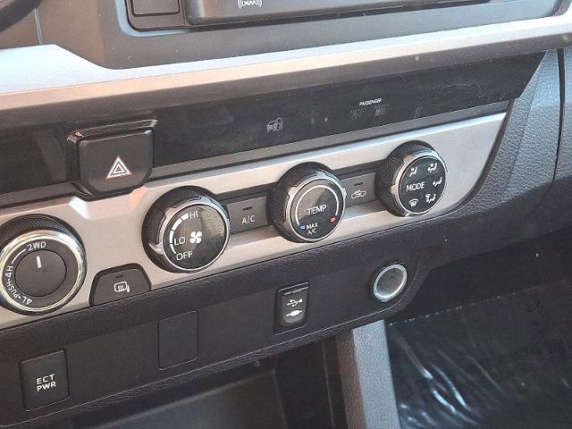 Used 2017 Toyota Tacoma SR5 image 15