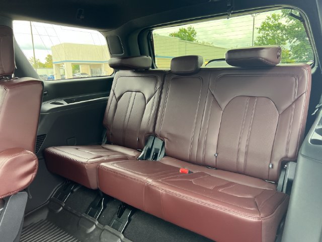 Certified 2024 Ford Expedition Limited RWD image 33